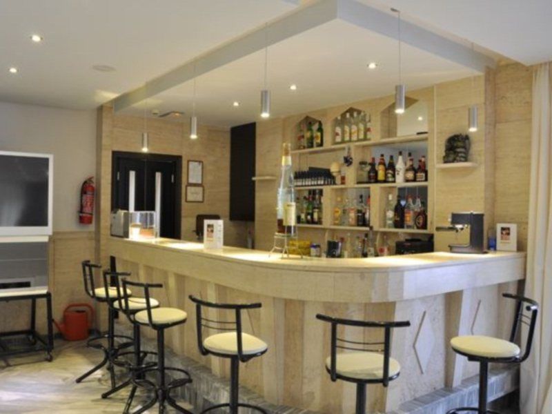 Dimitris Paritsa Hotel 2*