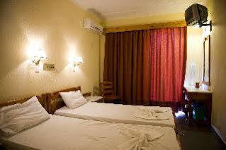 Hotel Dimitris Paritsa 2*